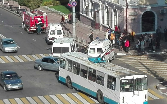 В Брянске столкнулись «ВАЗ» и маршрутка: есть пострадавшие