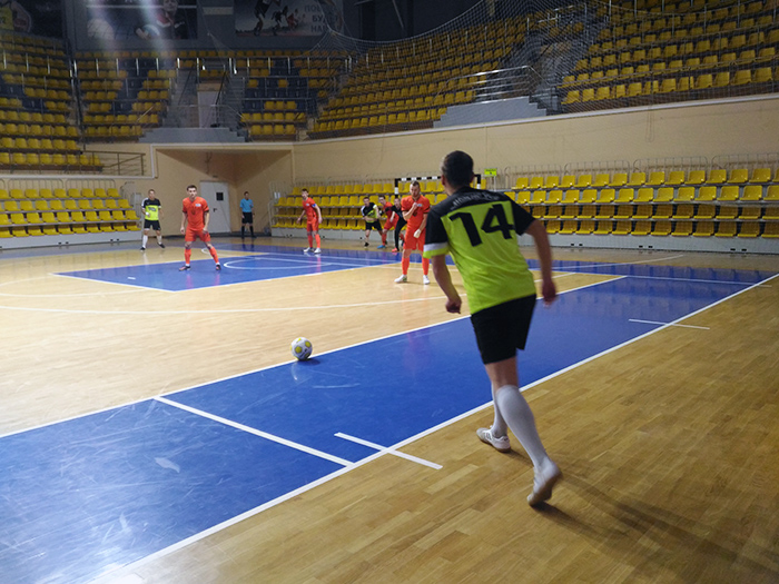 Вратарь вологодского «Куража» принес своей команде мини-футбольный суперкубок