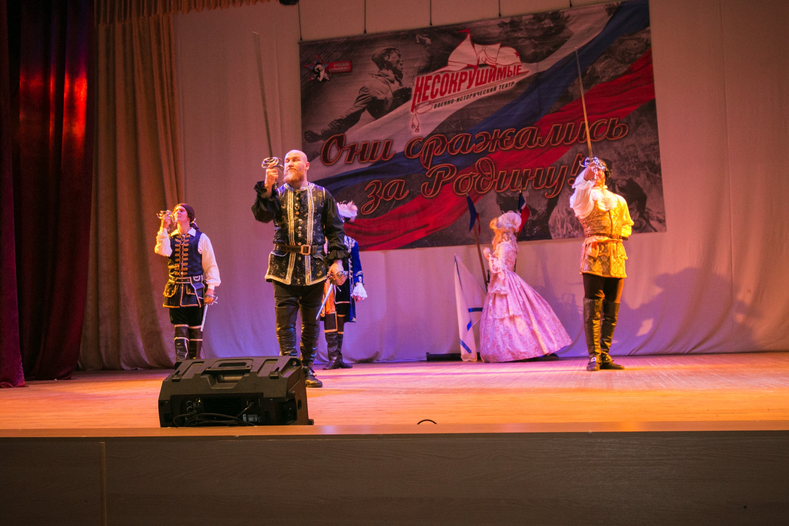 ​Белгородские юнармейцы стали гостями театрализованного шоу «Они сражались за Родину»*