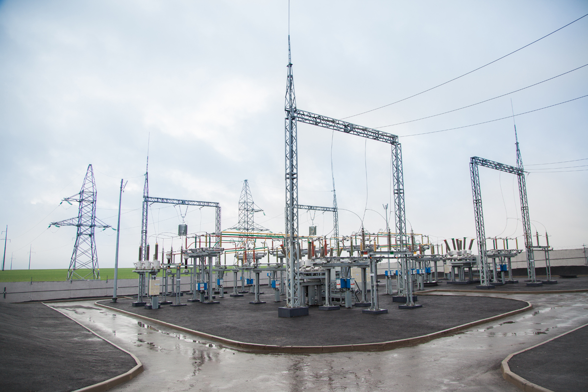 В Ракитянском районе энергетики реконструировали подстанцию «Малиновка»