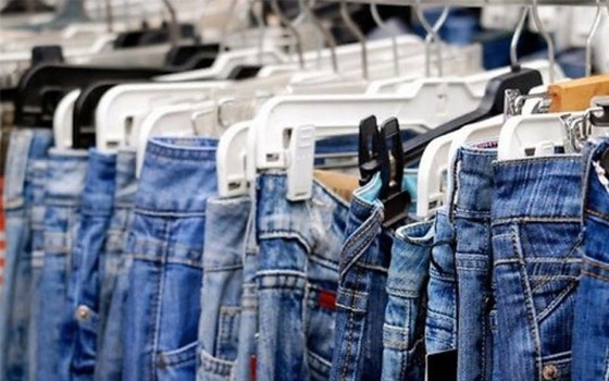 40-летнего брянца поймали при краже брендовых джинсов в ТРЦ