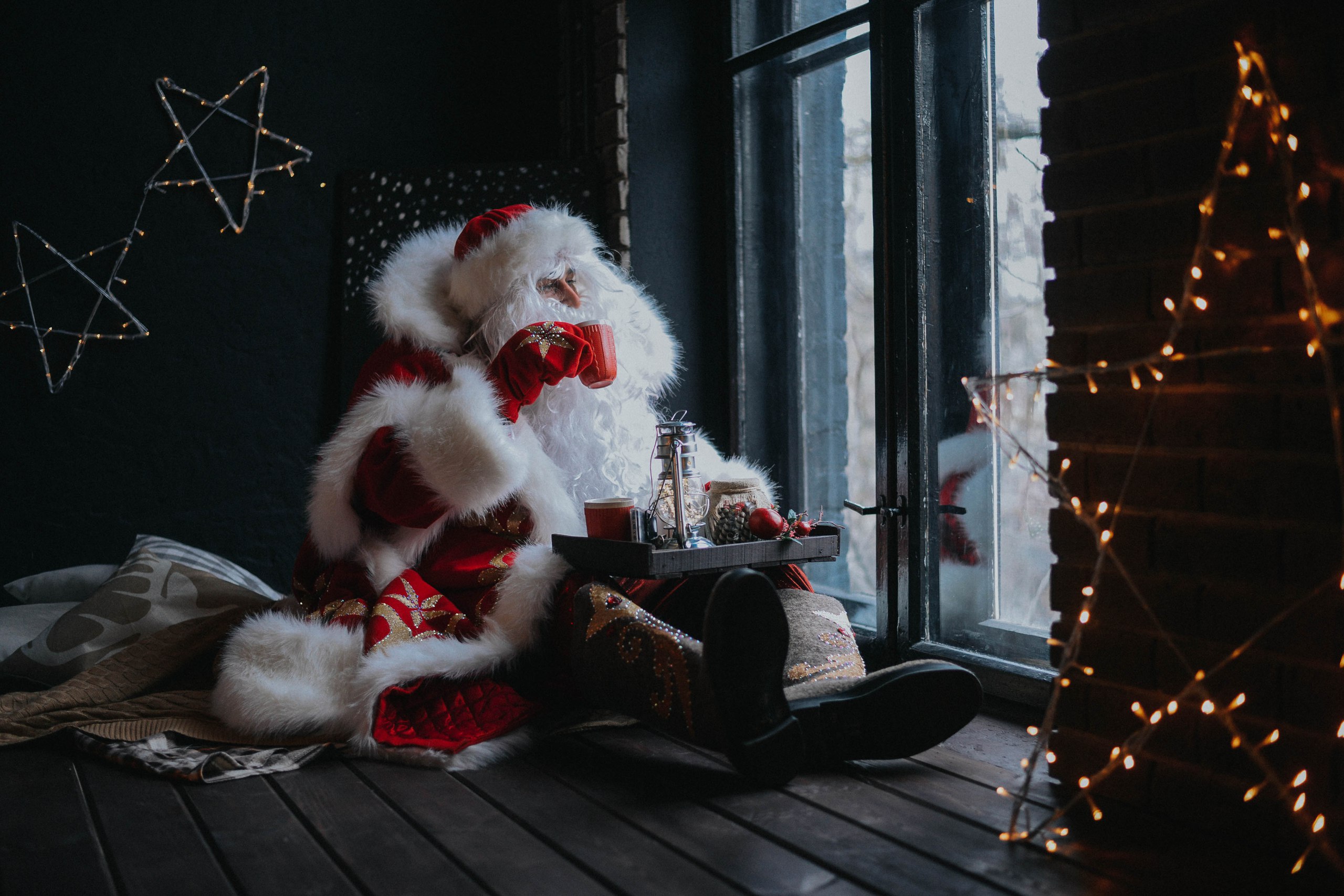 В Белгороде на заправках «Башнефти» водителей будут поздравлять Деды Морозы и Снегурочки*