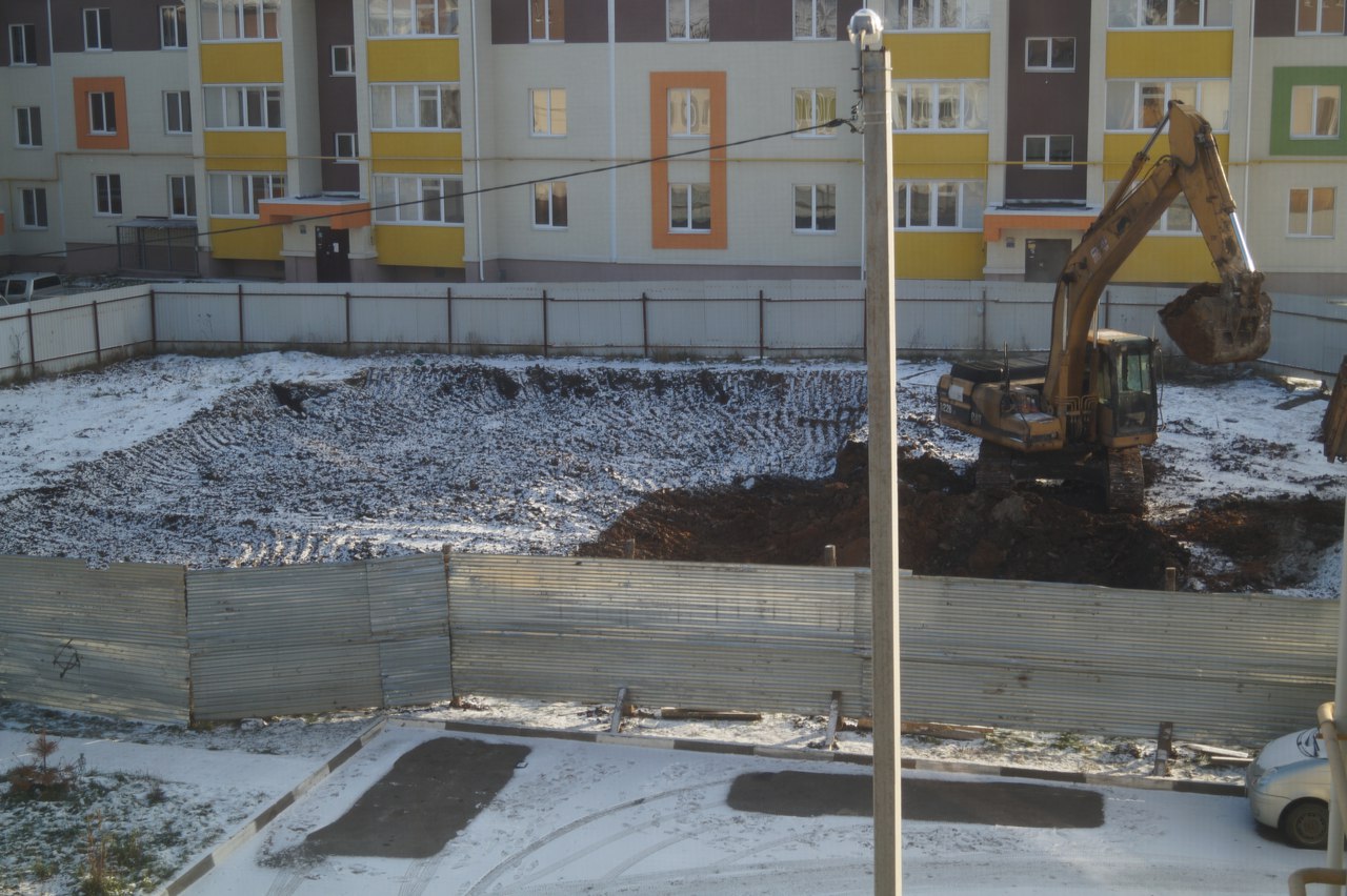 «Во дворе дома — дом». Как белгородцы протестовали против строительства во дворе пятиэтажки